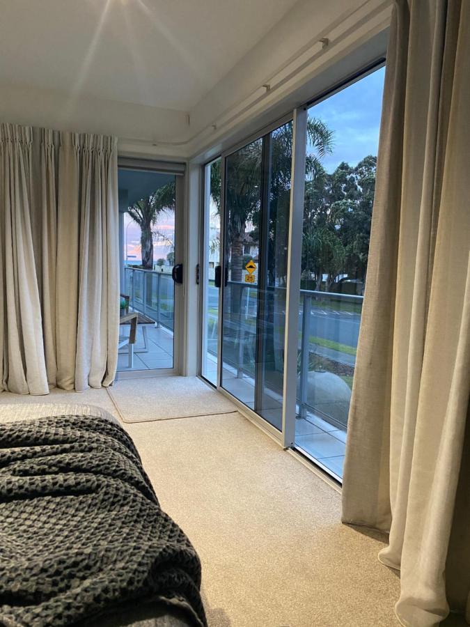 Modern Beach Apartment With Pool & Location ماوْنت مونغانيو المظهر الخارجي الصورة