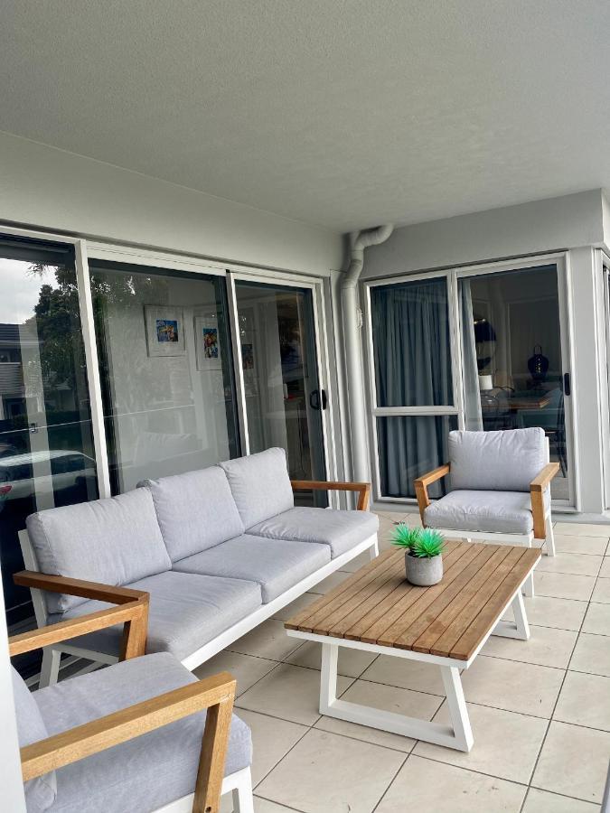 Modern Beach Apartment With Pool & Location ماوْنت مونغانيو المظهر الخارجي الصورة