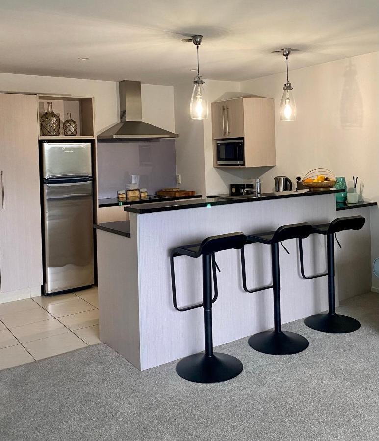 Modern Beach Apartment With Pool & Location ماوْنت مونغانيو المظهر الخارجي الصورة