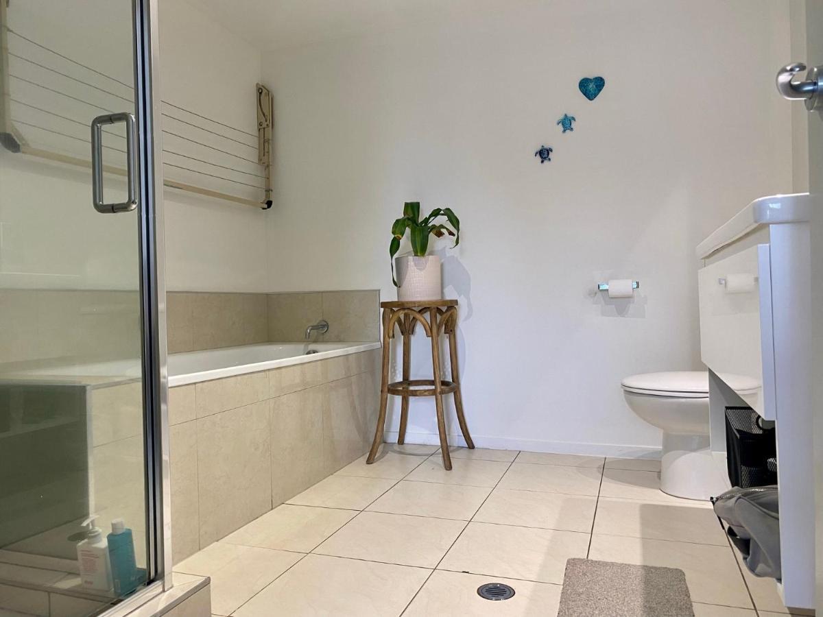 Modern Beach Apartment With Pool & Location ماوْنت مونغانيو المظهر الخارجي الصورة